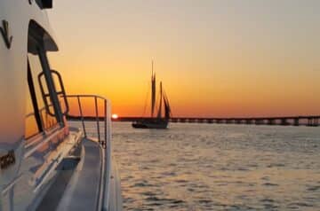 Book A Sunset Dinner Cruise With Into The Blue Featured Image